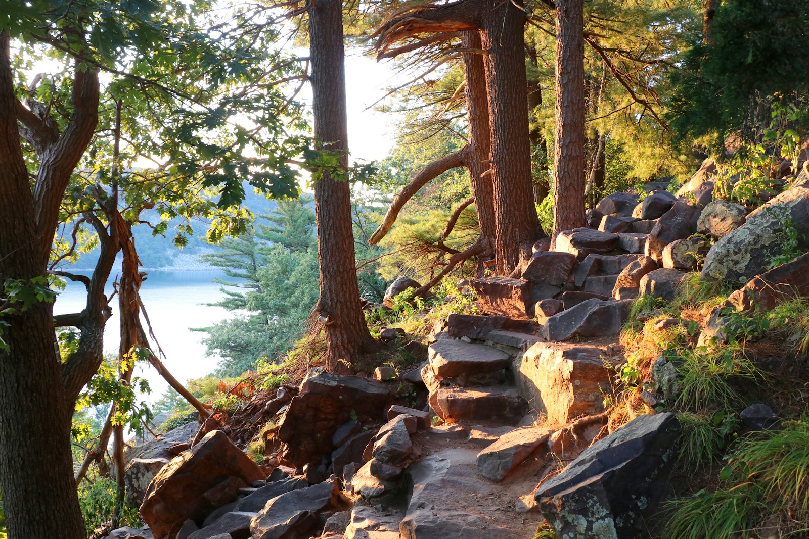 Rocky steps lead along a shoreline